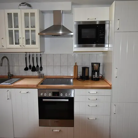 Apartman Beautiful In Robertsdorf With Garden