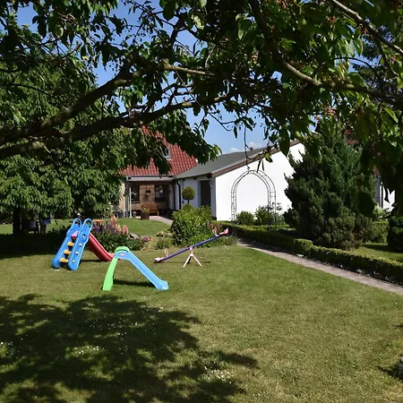 Beautiful In Robertsdorf With Garden Apartman Blowatz