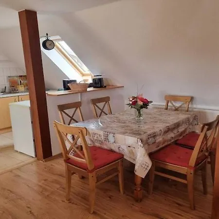 Beautiful In Robertsdorf With Garden Blowatz